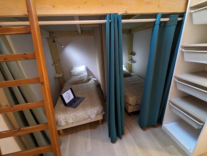 Spavaonice s 3 kreveta na kat 