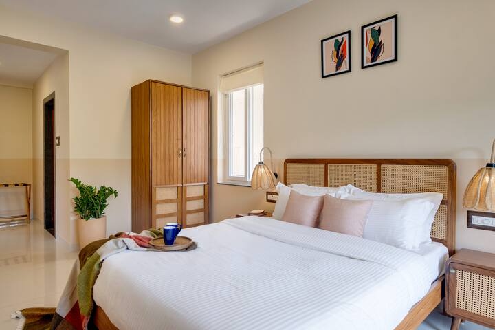 Bedroom 1 image 3