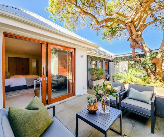 Luxury Home with Pool and breathtaking Views gallery image 4