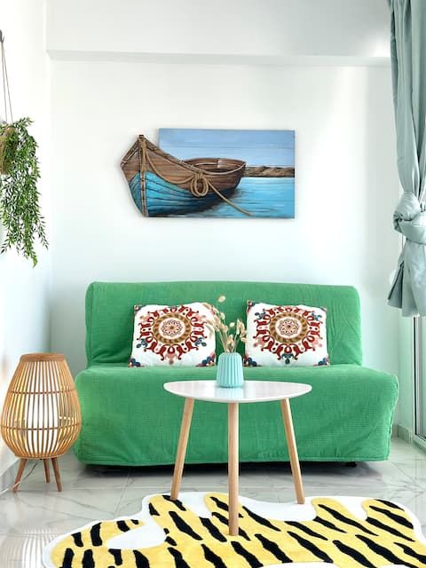 Top performing Airbnb: Walk into Dream of Acropolis 6 in ΝΕΟΣ ΚΟΣΜΟΣ