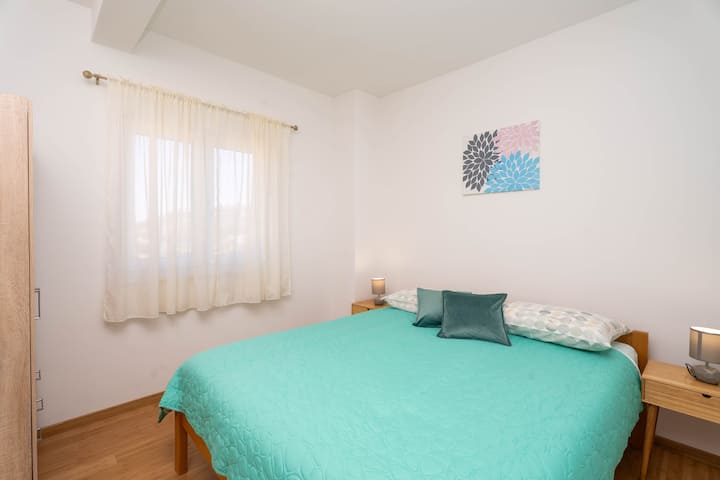 საძინებელი 2