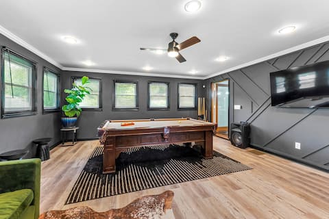 The Elaine Experience