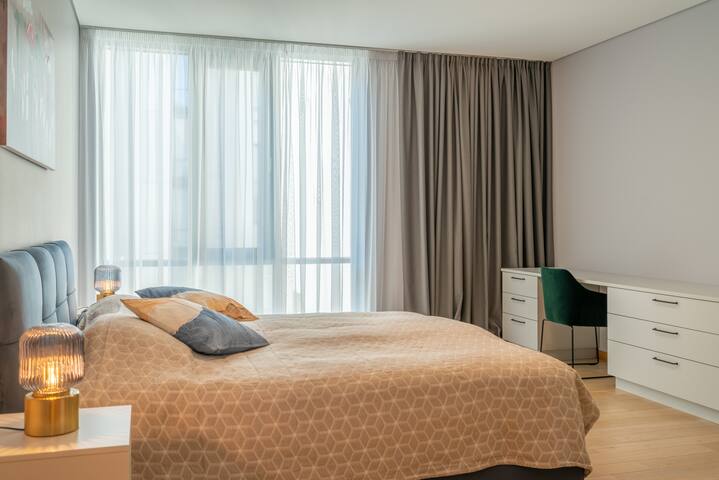 Luxury spacious two bedroom gallery image 2