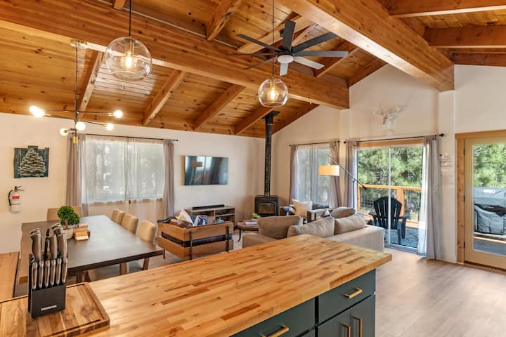 Guadalupe Getaway - Pets + Hot Tub + Ac - South Lake Tahoe, CA