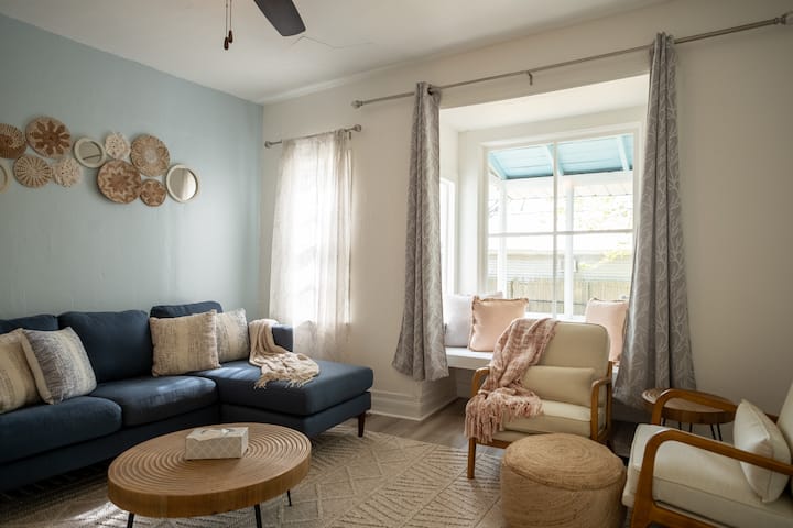 Corner Cottage, Saugatuck - Saugatuck, MI