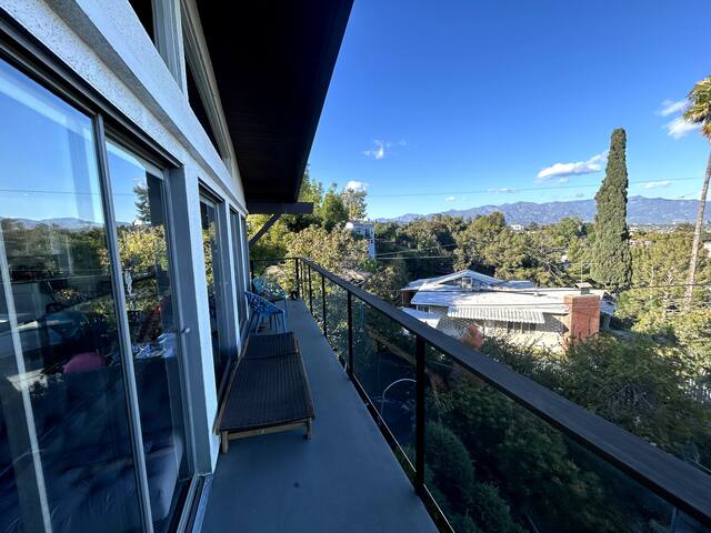 Mid-Century Mt Washington gallery image 3