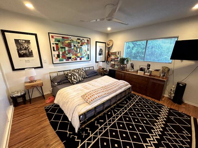 Mid-Century Mt Washington gallery image 2