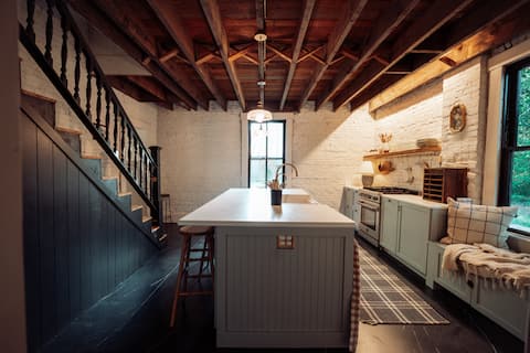 Romantic Historical Getaway