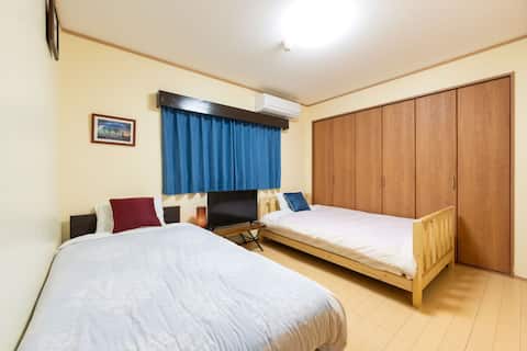 10-minute walk from JR Kofu Station, Convenient for transportation, 72 ㎡, private, max 10 people