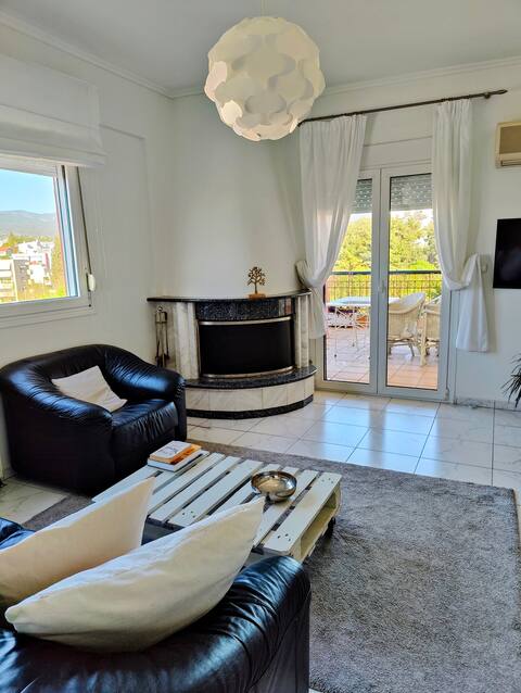 Celestial Garden- 2 bd penthouse mtn & city view
