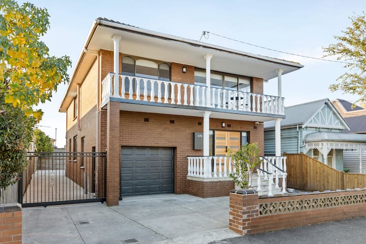Charming retreat in Footscray.47