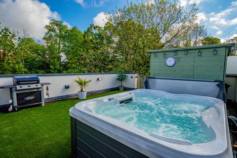 Host & Stay | Hilltop House