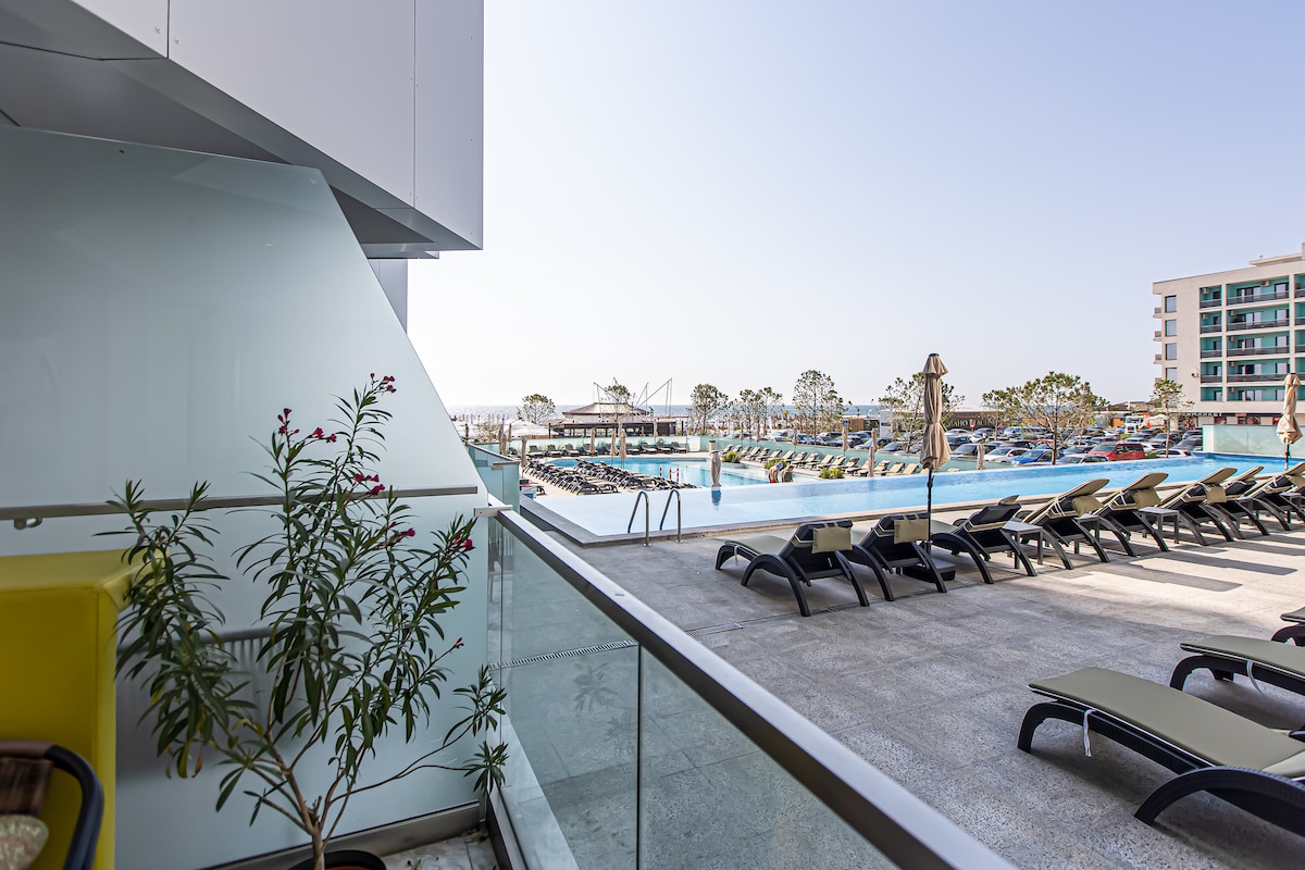 Aqua Vista Infinity - 2BR Sea View — Apartment — sea-view vacation rental at Infinity Resort & SPA, Mamaia Nord, Constanța, Romania — property photo 2 | Aqua Vista Rentals