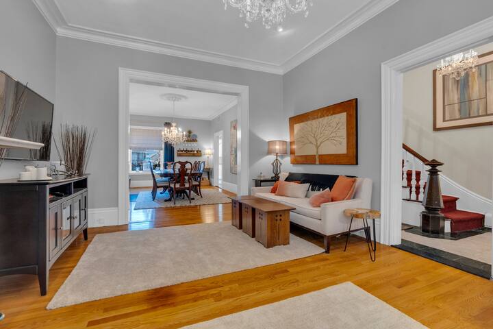 Historic and Charming Brownstone gallery image 4