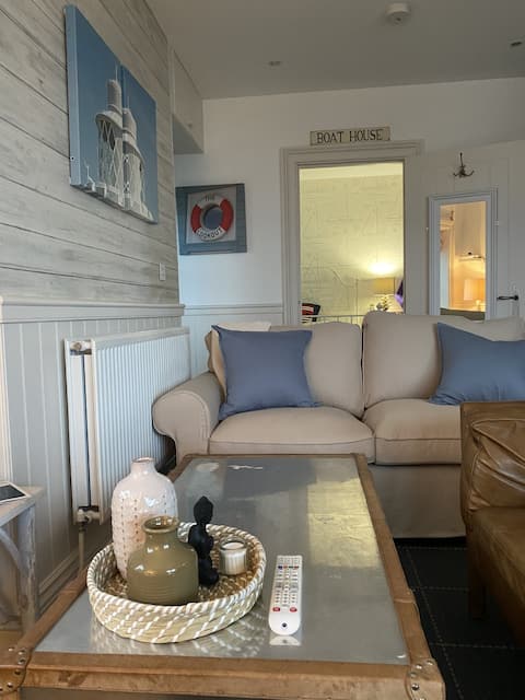 Successful Airbnb property: Stunning Sea View Apartment in Stokenham