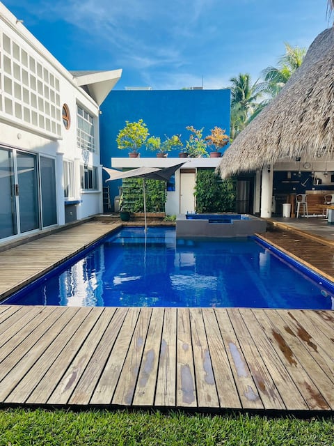 Oasis-119 beach house, 7 bedrooms, 19 beds
