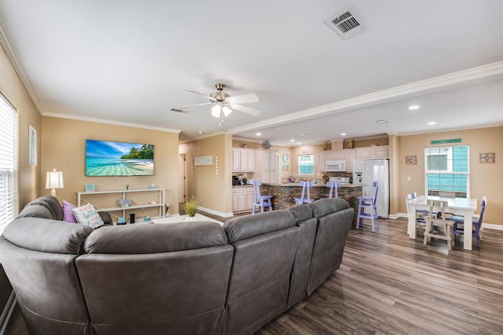 Pet Fenced Yard, Heated Pool, Walk To Beach, Game - Port Aransas, TX