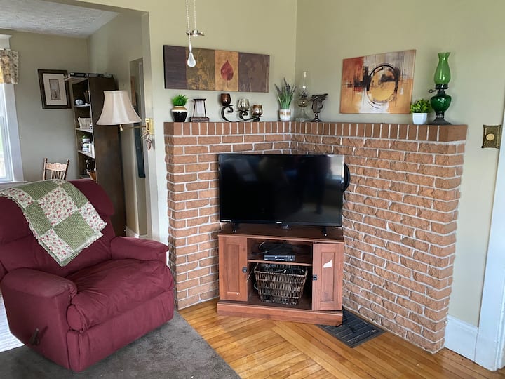 Nanny Kay's Airbnb - Wolfville