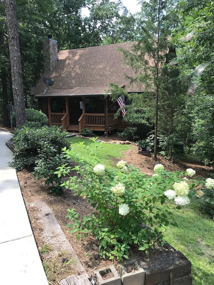 Serenity Near Callaway Gardens Cabins for Rent in Warm Springs