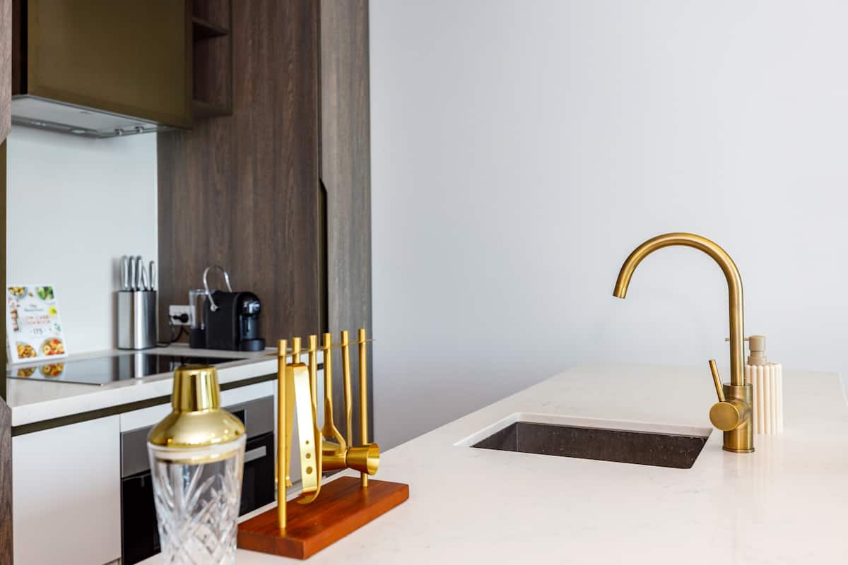 Full kitchen image 1