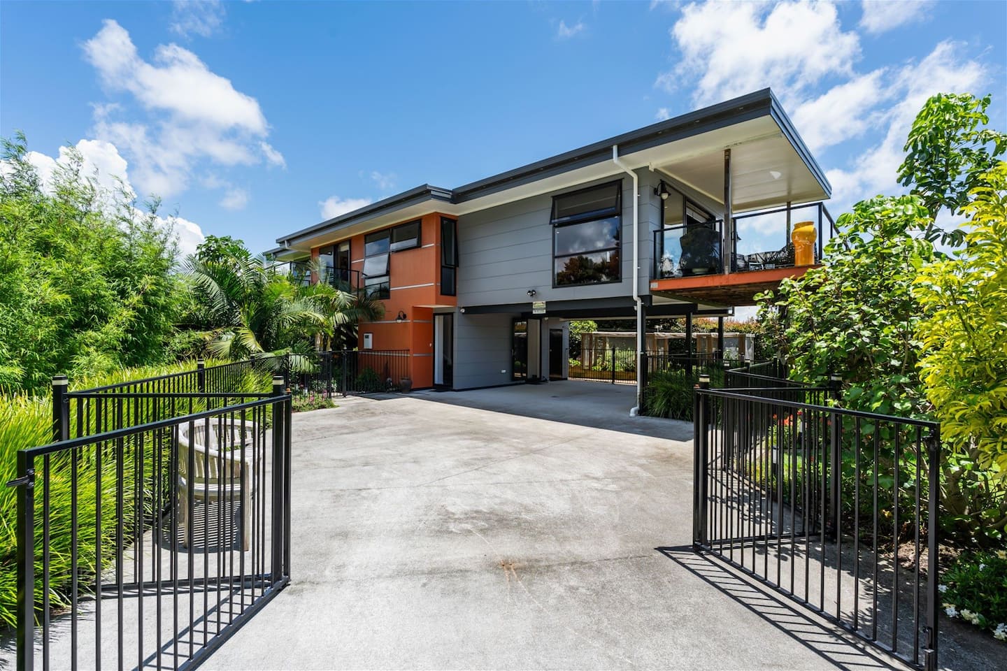 House Of The Rising Sun - Paihia 1