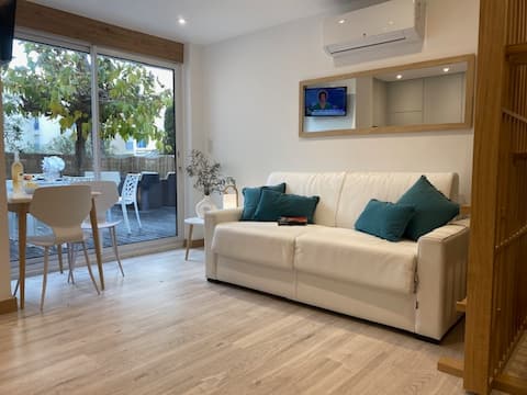 Successful Airbnb property: Luxury studio, ground floor in La Grande Motte