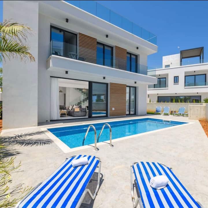 By The Beach Villa 2 - Protaras