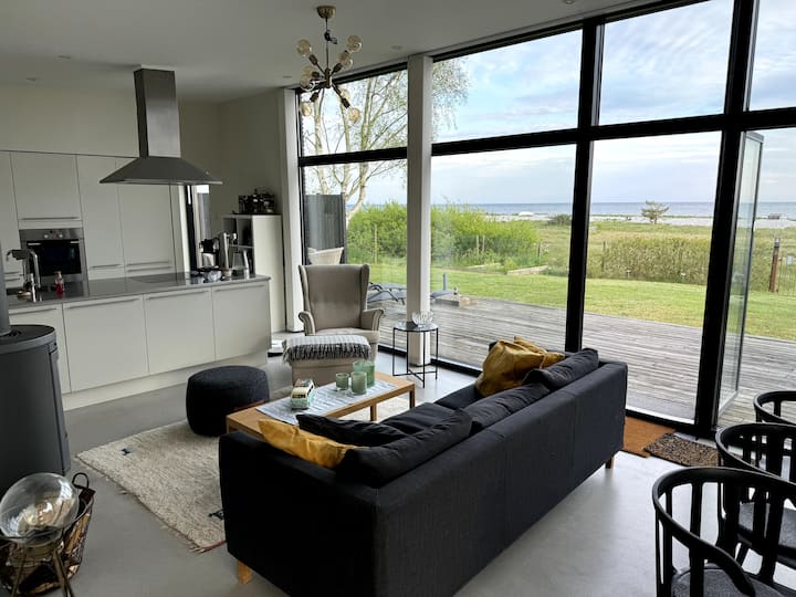 Ljus Och Modern Villa Vid Havet - Trelleborg