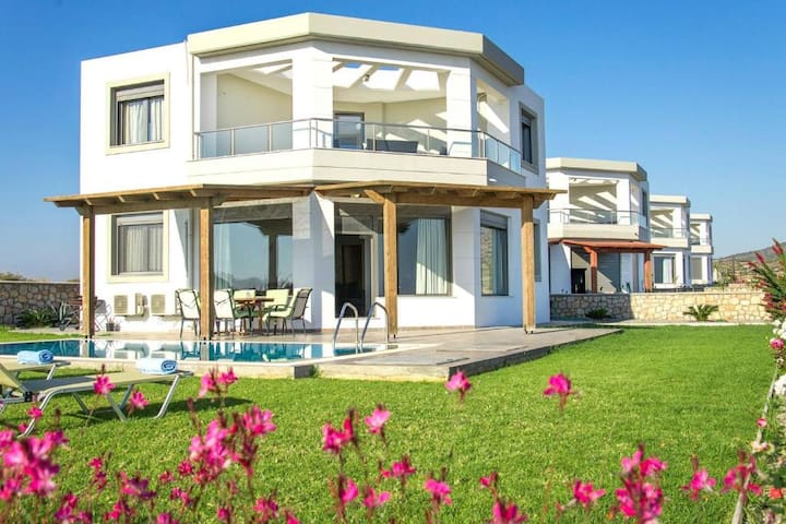 PrivaSeaVillas managed Airbnb listing 1