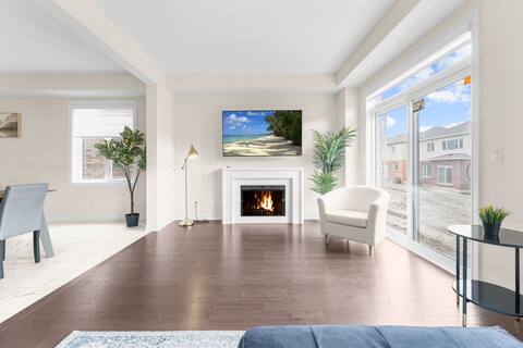 Entire Home Get Away/65"TV/PingPong/9Bed