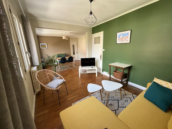 Appartement Centre-ville De Dole Avec Garage Privé - Dole