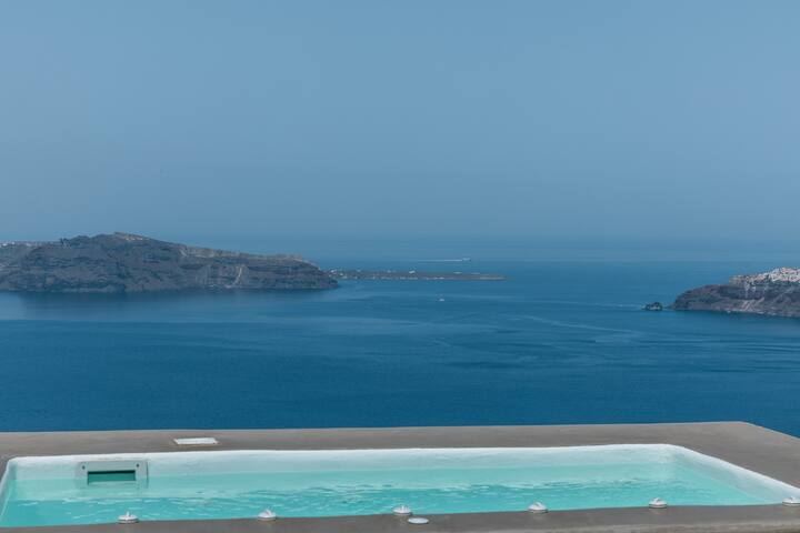 360° Caldera view Villa with hot tub & sea view gallery image 4