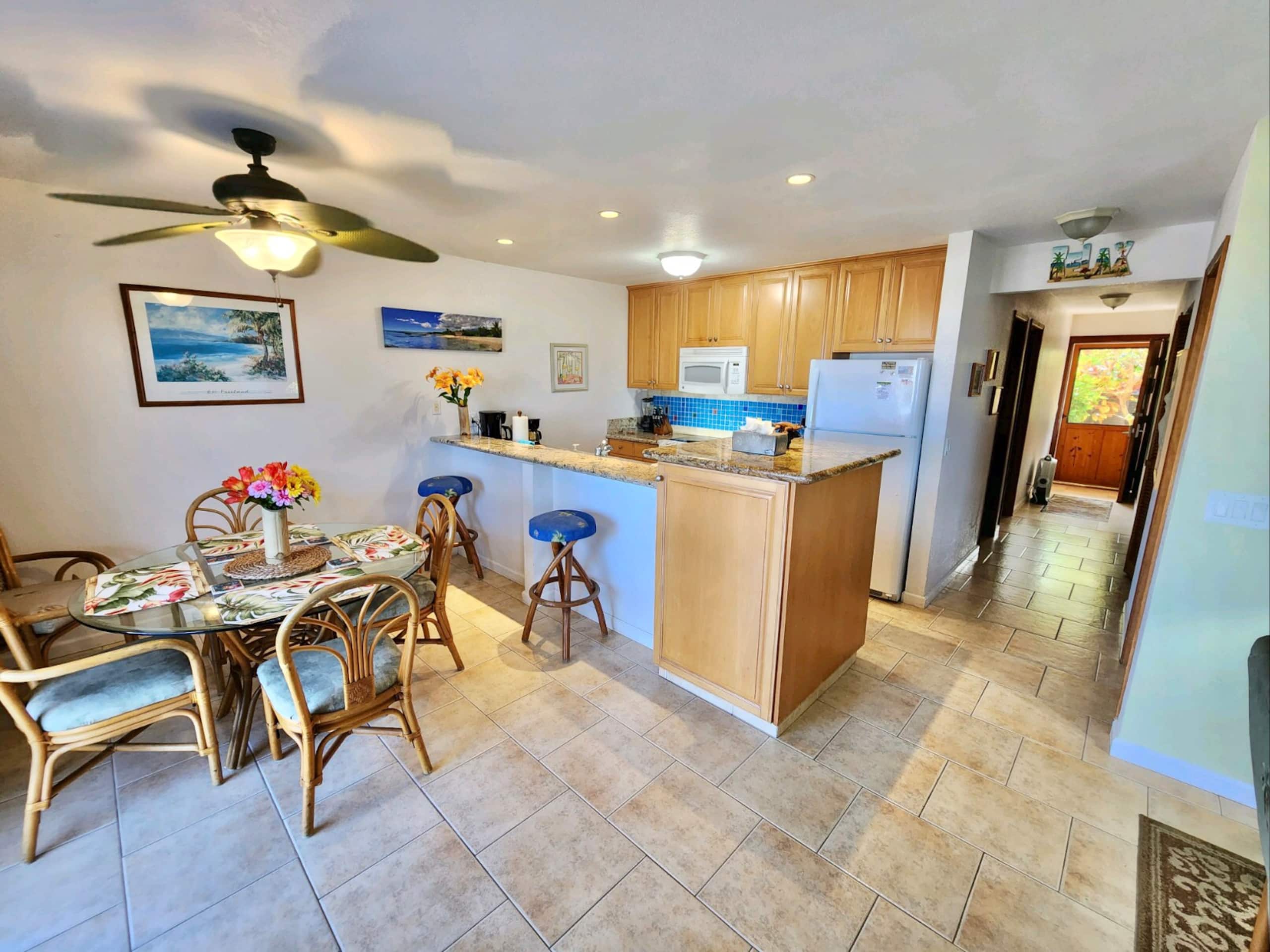 Condo in Kailua-Kona · ★4.89 · 2 bedrooms · 3 beds · 2 shared baths - Image 6