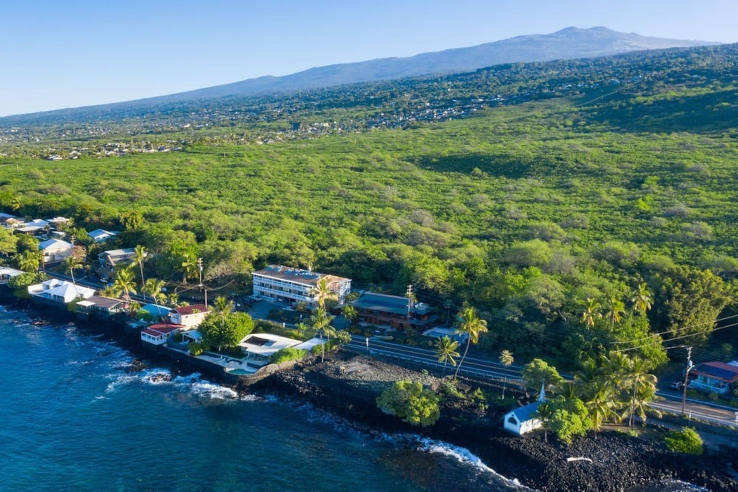 Condo in Kailua-Kona · ★4.89 · 2 bedrooms · 3 beds · 2 shared baths - Image 19