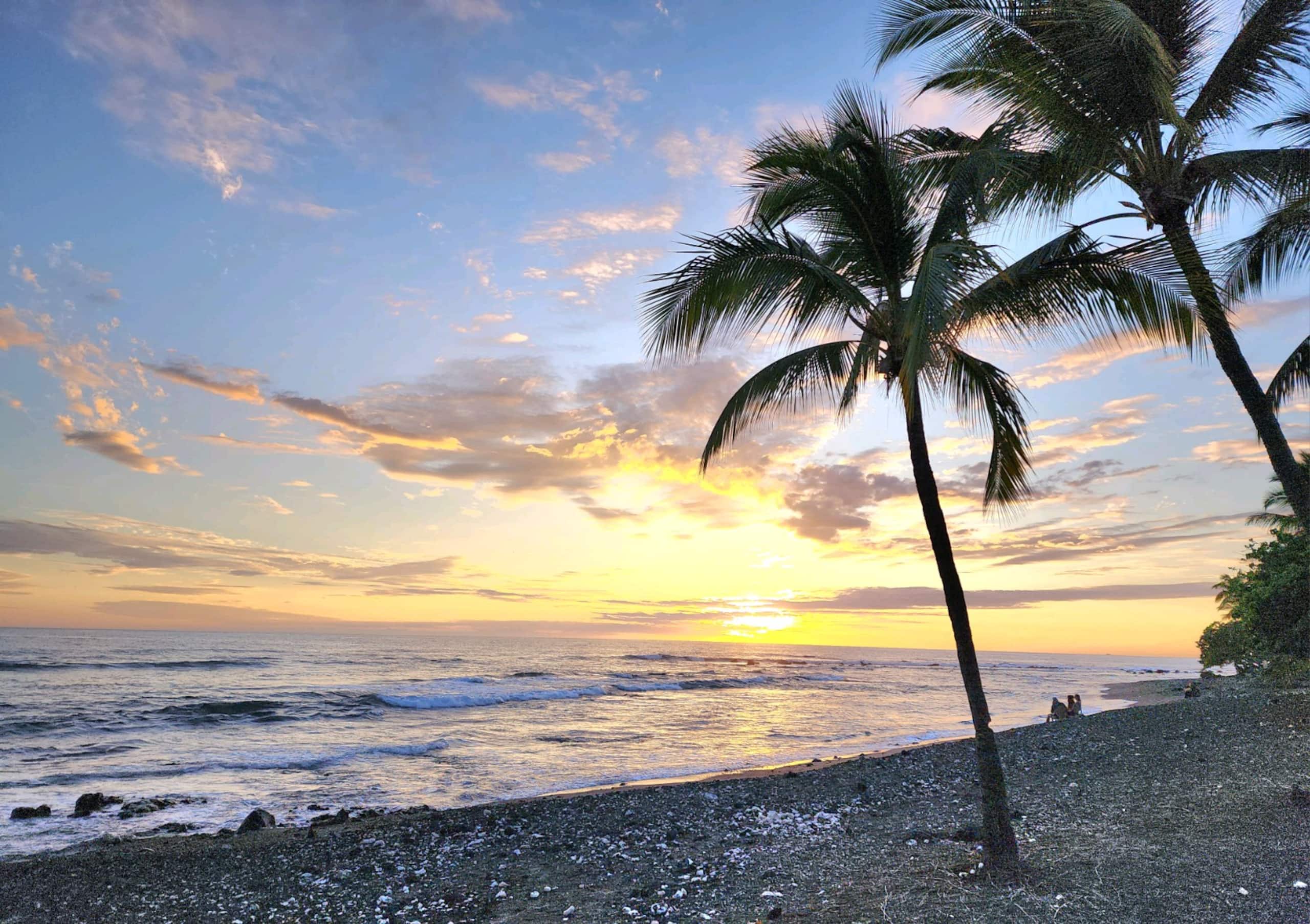 Condo in Kailua-Kona · ★4.89 · 2 bedrooms · 3 beds · 2 shared baths - Image 21