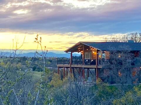 Breathtaking Views in North Castle Pines