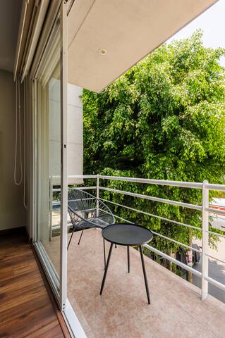 Condesa Hideaway 3BR Apartment w. Urban Flair gallery image 4