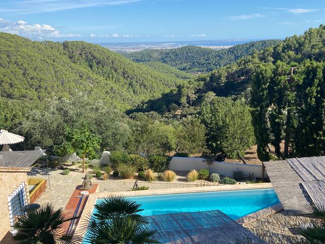 Hideway im Tramuntanagebirge mit Blick auf Palma