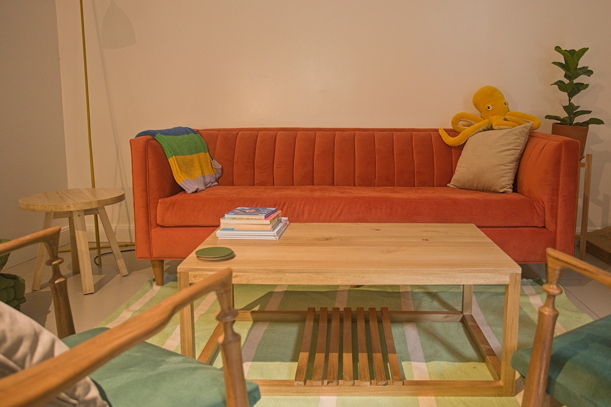 Popular Airbnb listing: Green-filled home w/ rooftop BBQ in Villa Urquiza