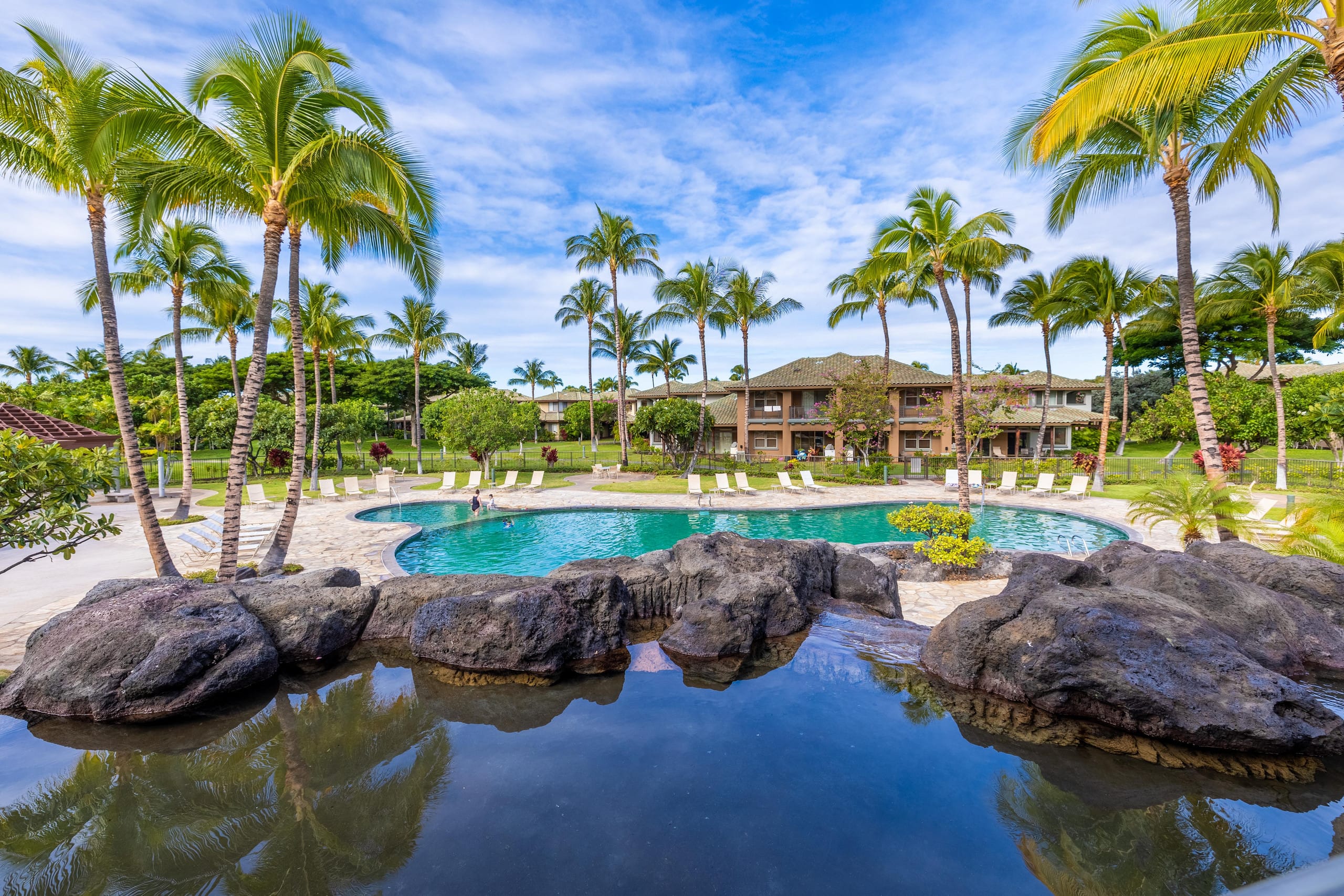 Condo in Waimea · ★5.0 · 3 bedrooms · 4 beds · 2.5 shared baths - Image 1