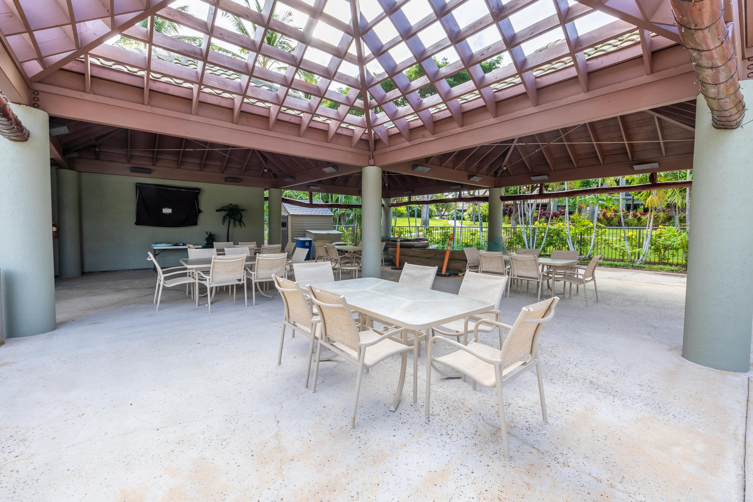 Condo in Waimea · ★5.0 · 3 bedrooms · 4 beds · 2.5 shared baths - Image 45