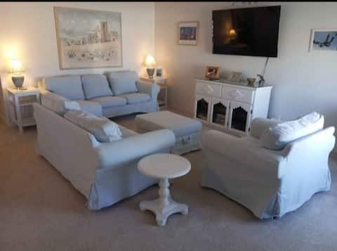 3 Bedroom 2 bath Duplex Arizona City Unit B