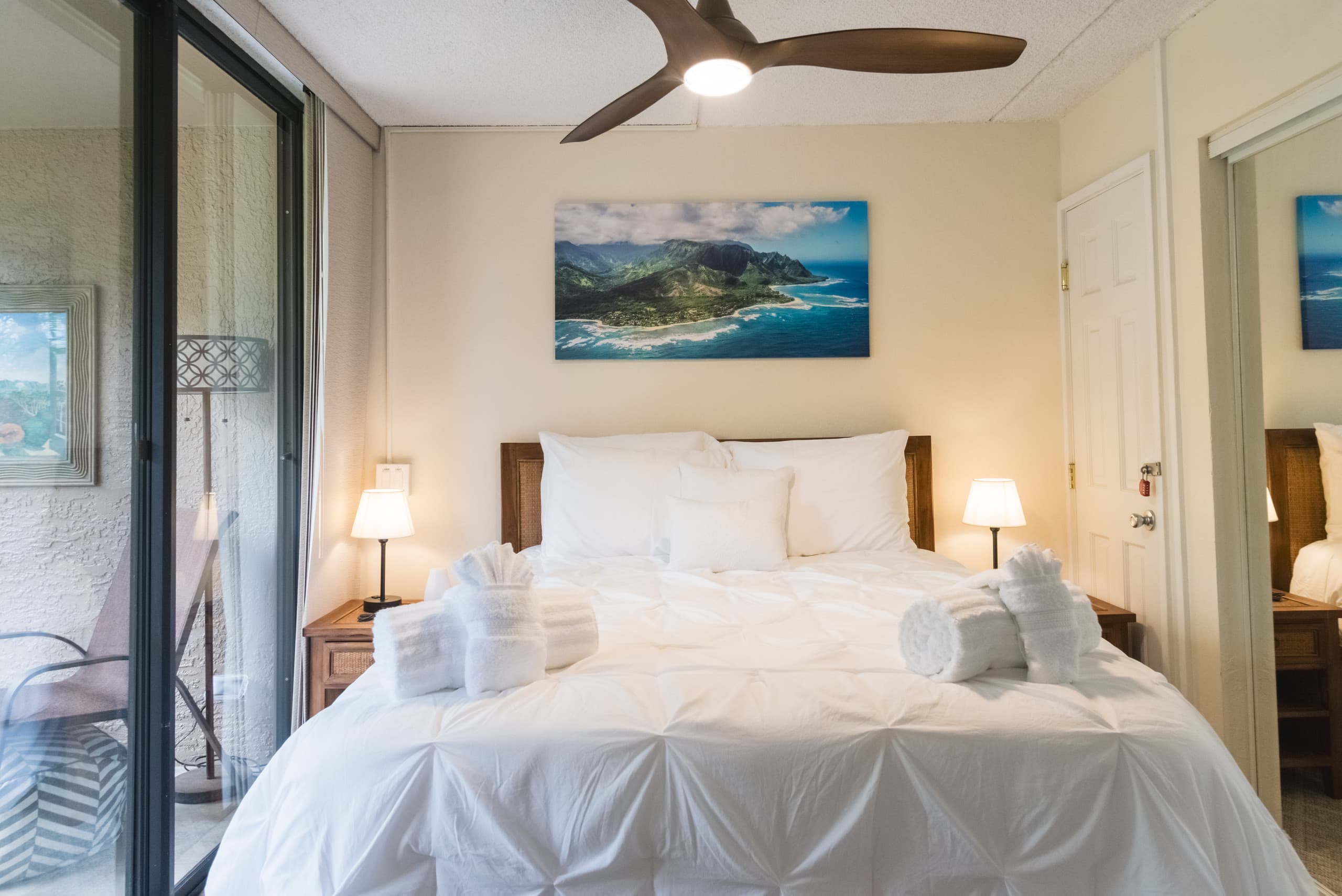 Condo in Kailua-Kona · ★4.91 · 2 bedrooms · 3 beds · 2 baths - Image 3