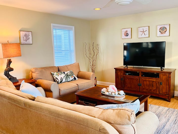Steps To Beach, 2 Bedroom Condo - Kanga, North Wildwood