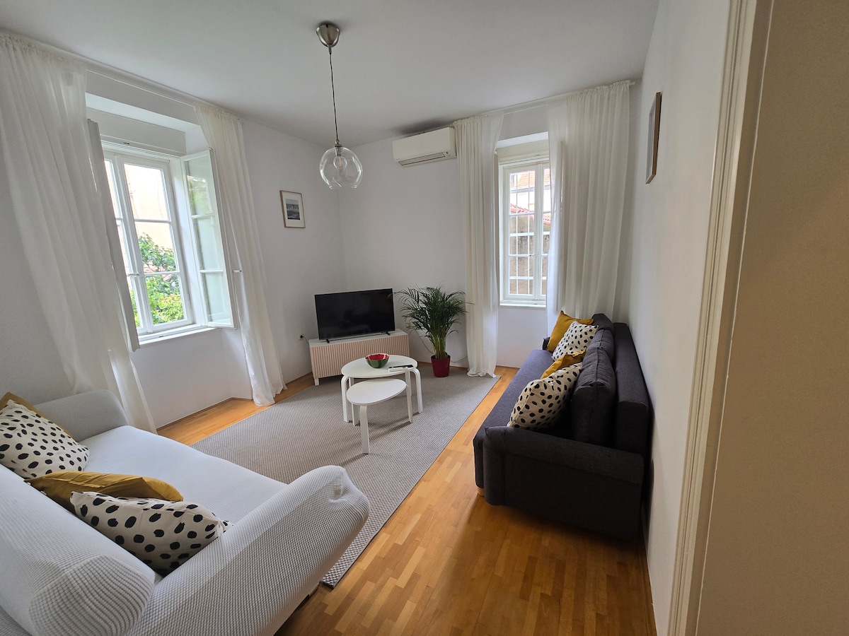 غرفة المعيشة