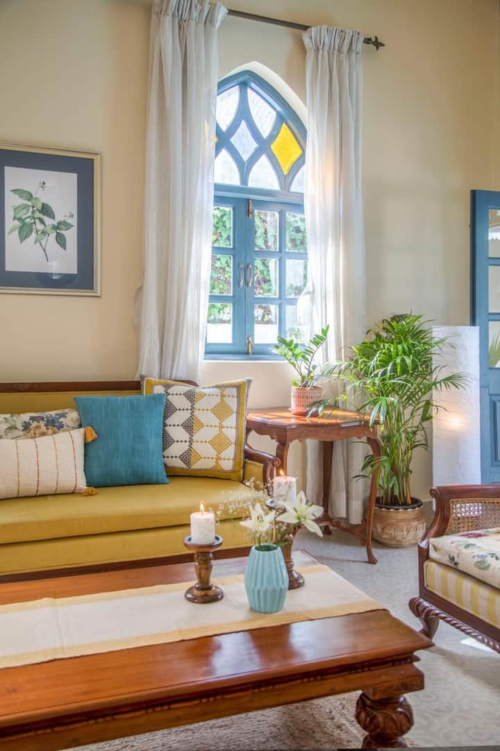 Living room image 3