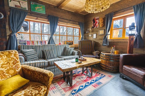 Successful Airbnb property: Iverak Log Cabin in Ужице