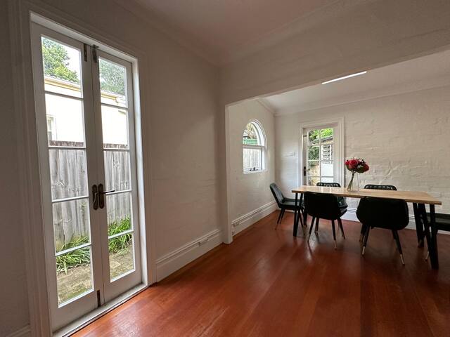 Best Price 2 Bedroom House Glebe gallery image 2