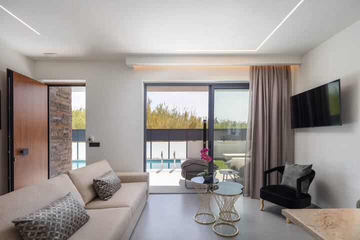 Beachside Villa near Chania w/ Daily Housekeeping gallery image 3