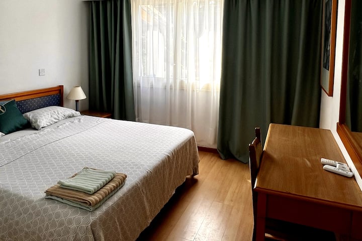 Hlavná spálňa s vlastnou kúpeľňou